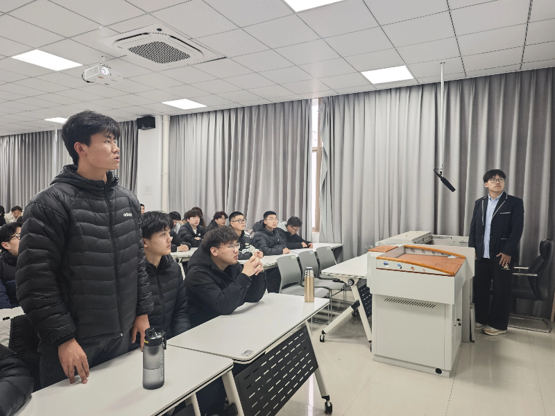 活动现场2.jpg 活动现场2.jpg